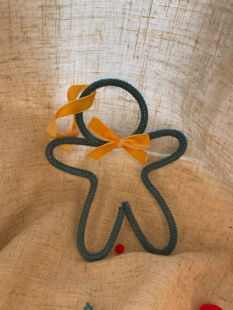 Festive Wire Decorations & Figures