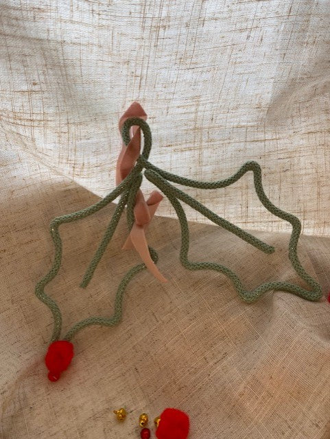 Festive Wire Decorations & Figures